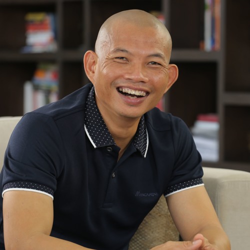 Phạm Thành Long nụ cười ấn tượng